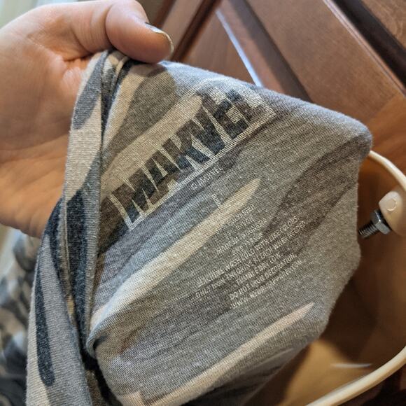 Marvel Women’s Camo Captain America tee Size Large 5/$25 - Picture 4 of 4